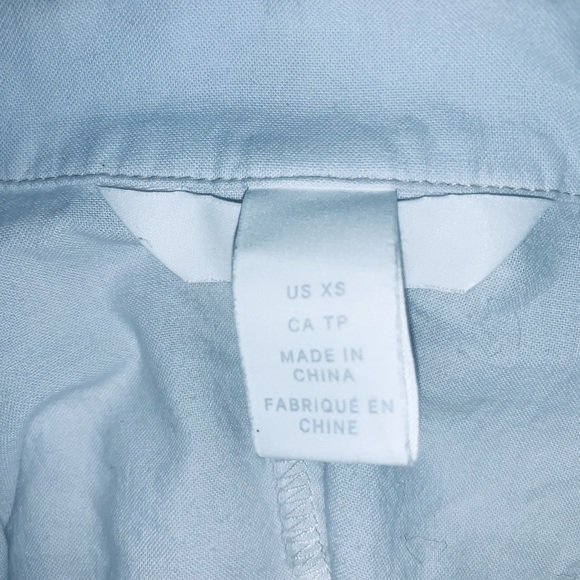 A one piece romper - Picture 4 of 4